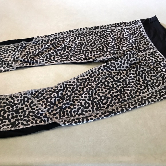 Lululemon leggings size 6 - Picture 4 of 12